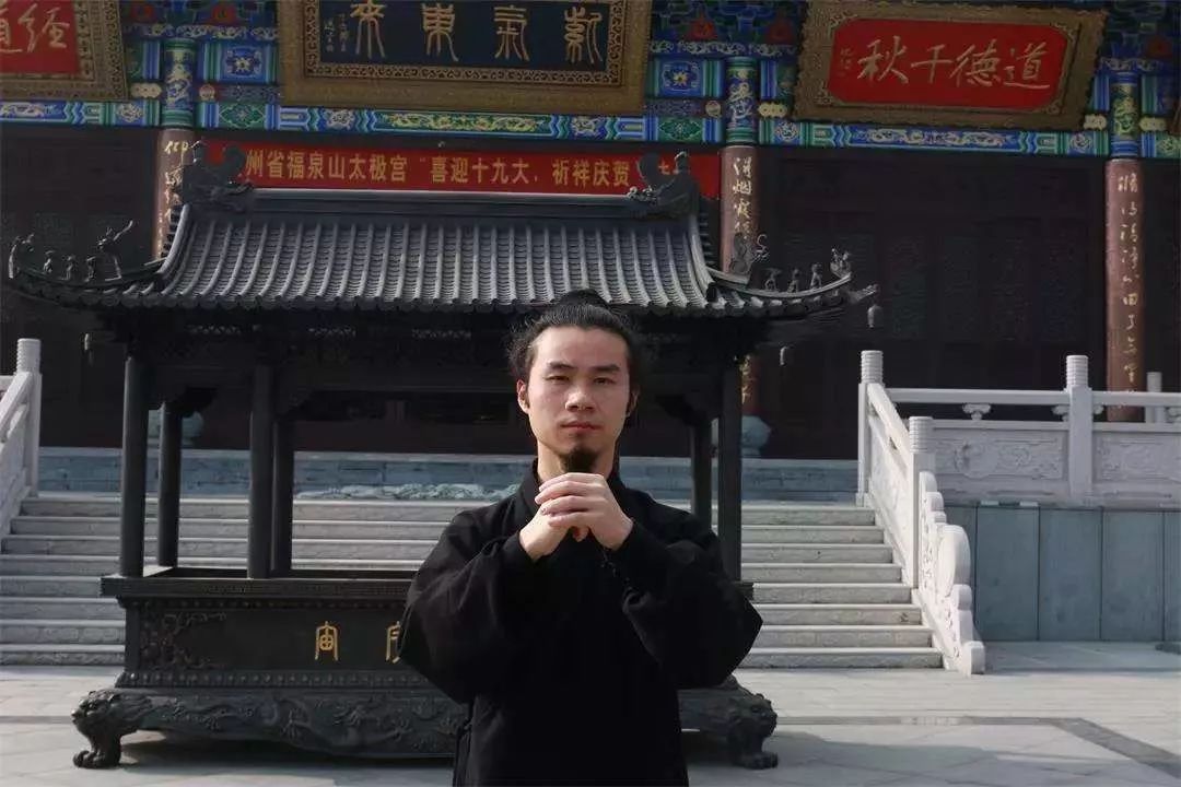 武术礼节有什么寓意,武术同道见面礼节