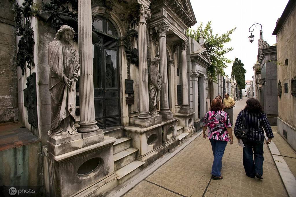 马拉多纳背后的故事,马拉多纳贝利的恩怨