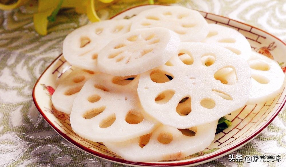 莲藕片焯水变黑色了,清炒藕片为什么发黑