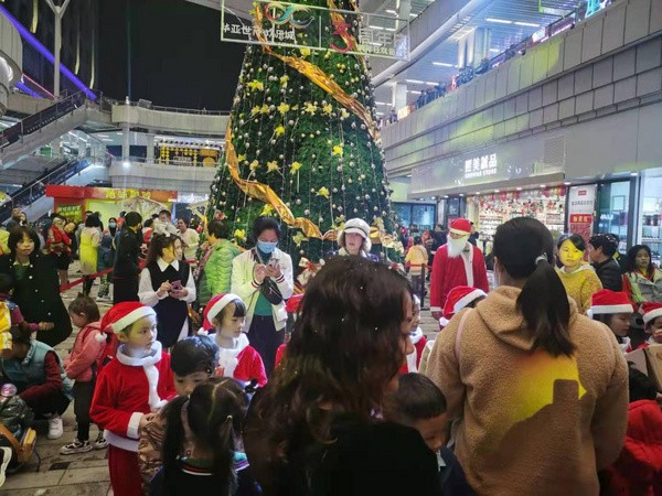 海南万宁华亚世贸欢乐城,周年庆遇上圣诞节