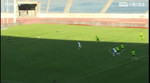 傅明给门将黄牌,傅明亚冠判罚解析