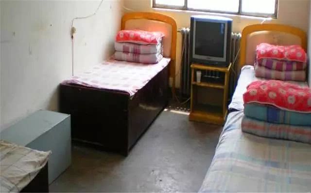 火车站遇到拉客的大妈怎么办,火车站拉客大妈骗局