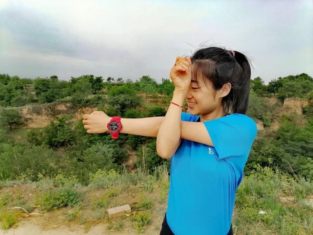 卡西欧gbd-h1000gps功能,卡西欧gbd-h1000有六局电波吗