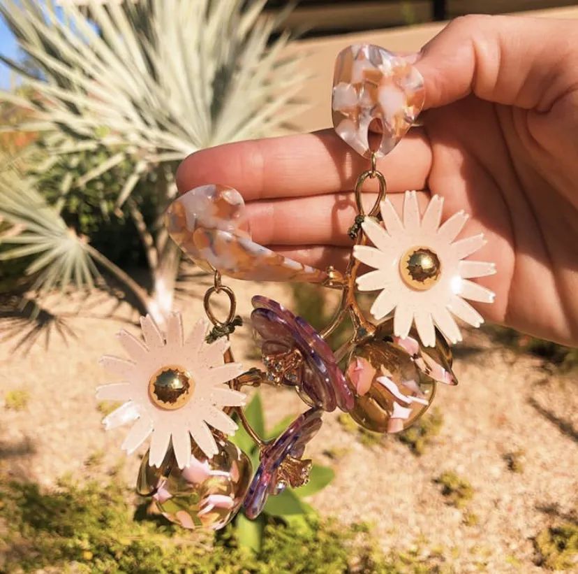 珍珠耳钉优雅永不过时,经典大方的耳钉