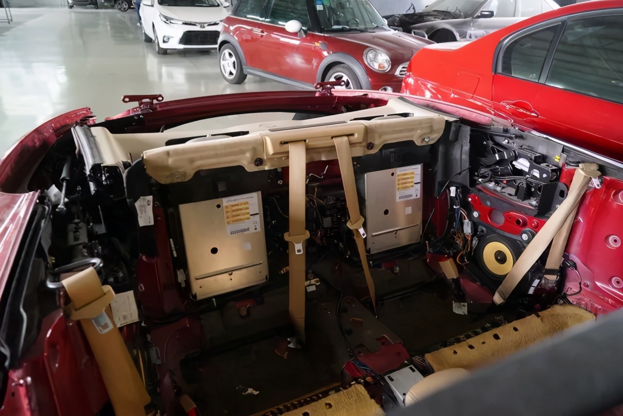 宝马330i敞篷全新多少钱,2011款宝马330i敞篷版