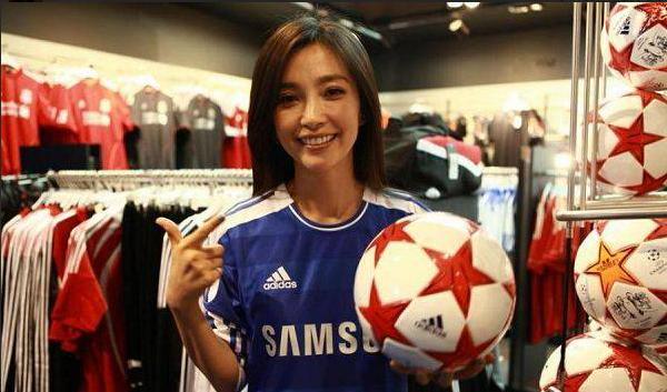 各大足球豪门的女明星,十大最美足球女星