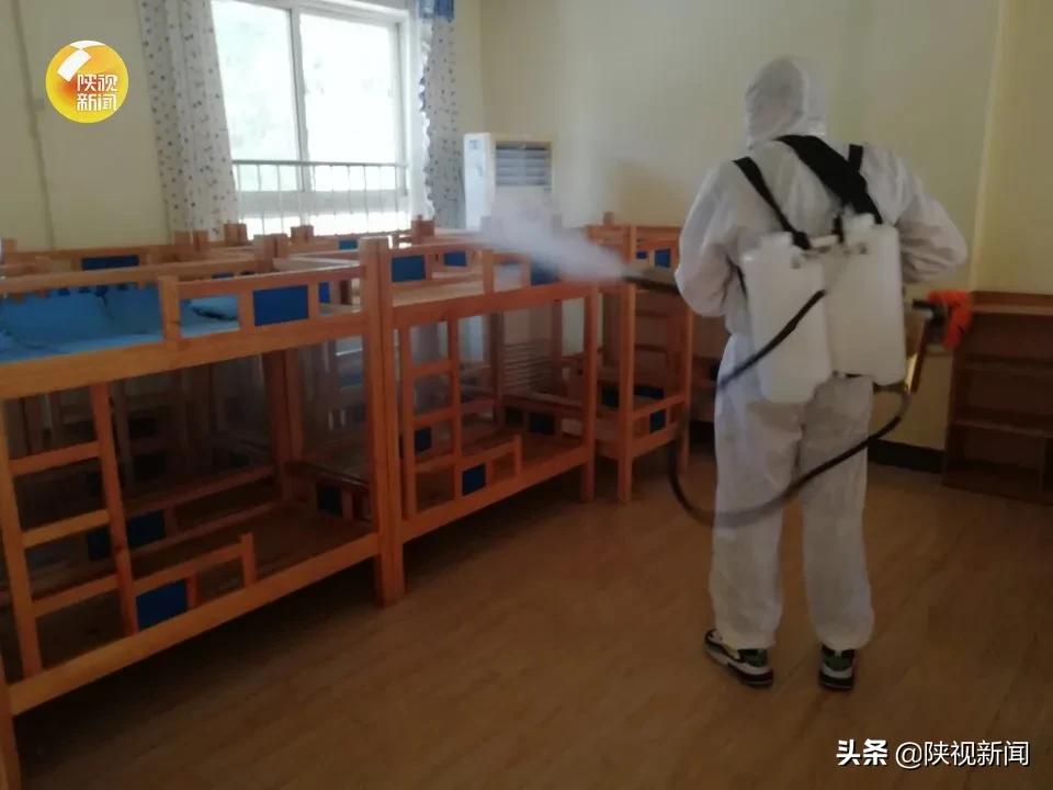 明天到底送不送？陕视记者探班幼儿园，消杀阵仗“吓”到记者