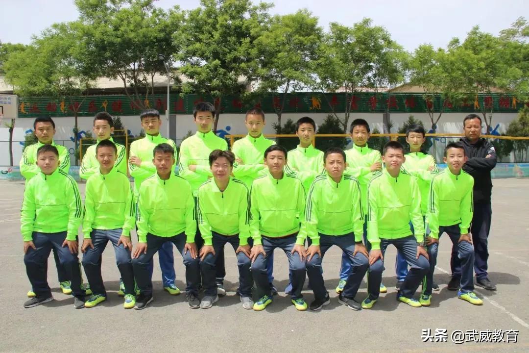 如何成为青少年足球特色学校,小足球怎么弄