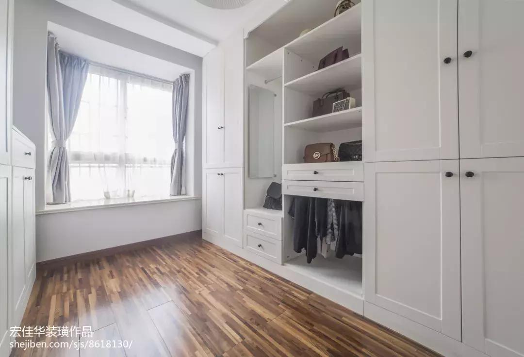 衣帽间设计布局细节,比较实用的小衣帽间设计