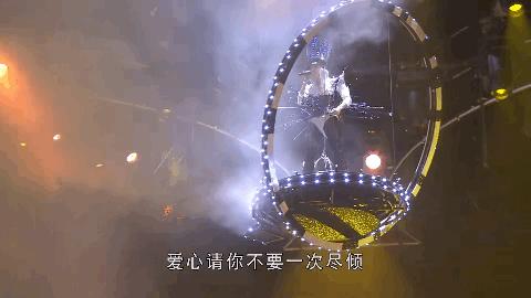 和49岁的她比，流量们的努力好廉价