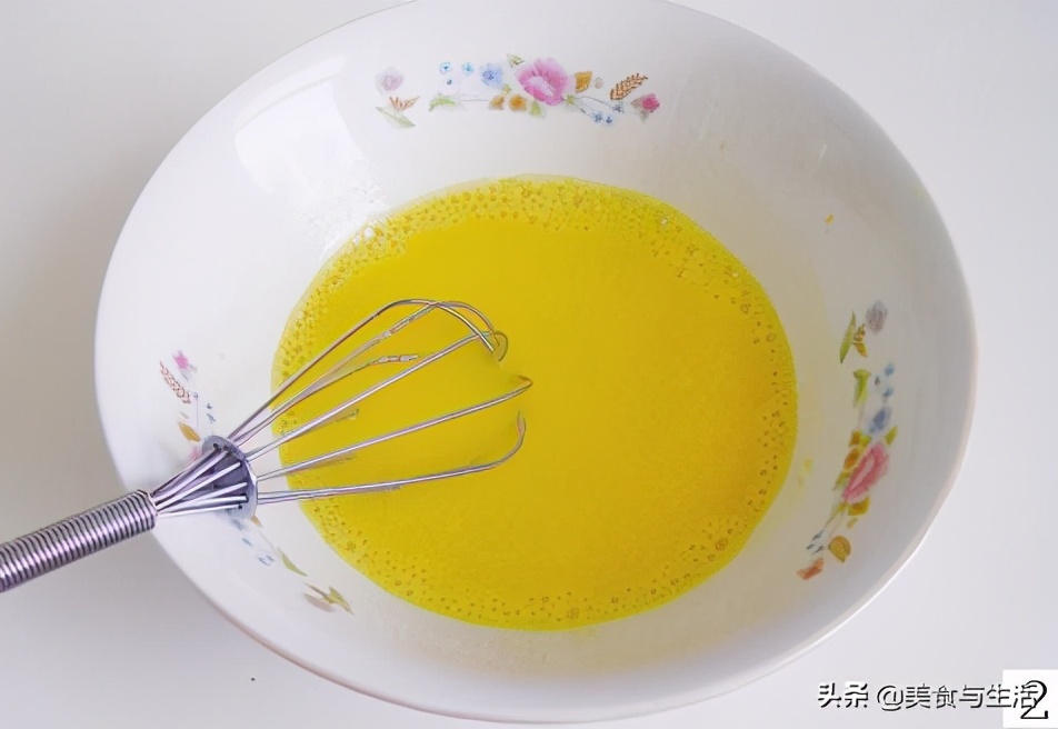 做法简单口感松软绵密的海绵蛋糕,不会融化的蛋糕简单又好吃又漂亮