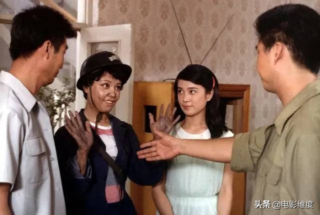 傅艺伟八十年代生活照,金巧巧吸毒还是傅艺伟吸毒