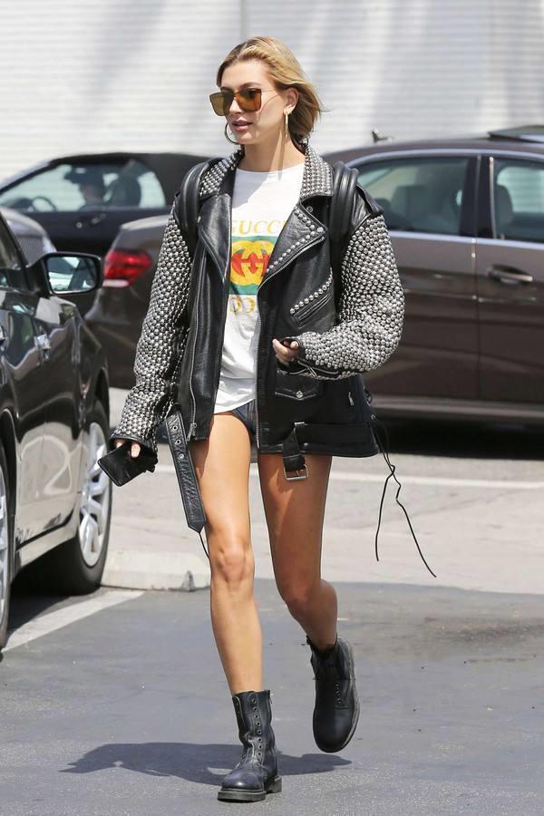 皮衣适合什么女生穿,女生穿皮衣适合什么样的发型