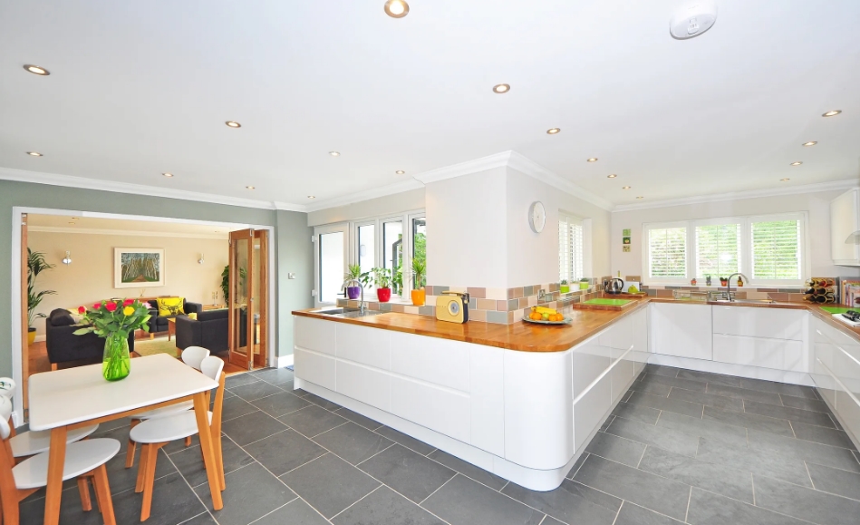 友邦和奥普吊顶谁上市,法狮龙吊顶和奥普吊顶有什么区别