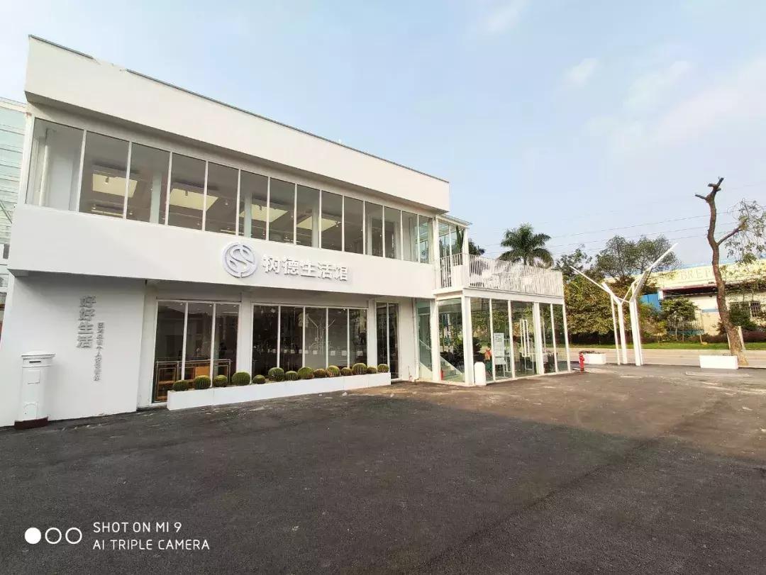 小米9发布会雷军怼华为手机,小米9雷军拍月亮