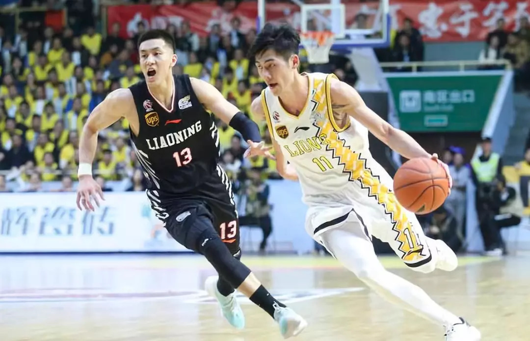 为什么篮球职业球员动作都不花哨,为什么篮球运动员动作都很简单