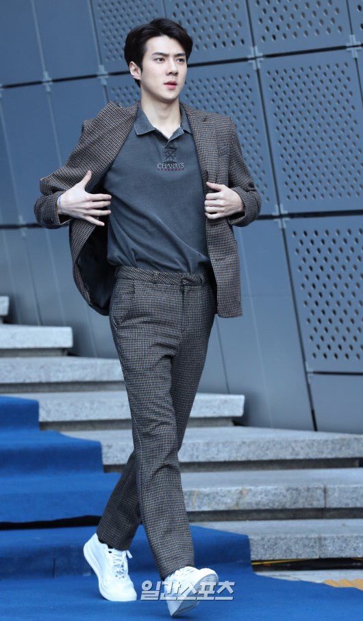 世勋和suho跳舞,世勋跟模特谈恋爱