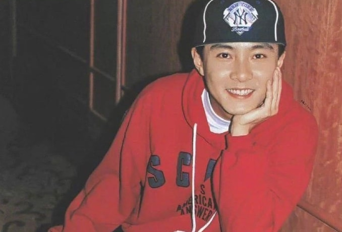 张卫健影视剧被打,年轻时候的张卫健光头