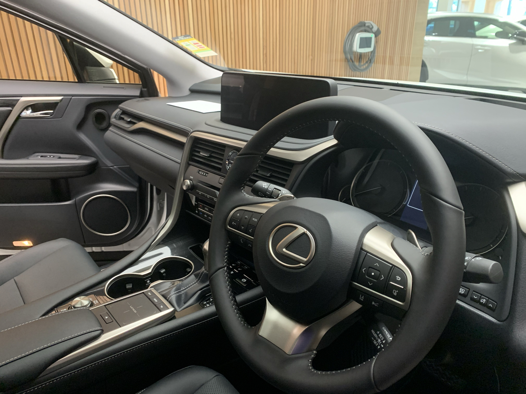 雷克萨斯在哪个国家销量好 (雷克萨斯商务车澳大利亚价格)