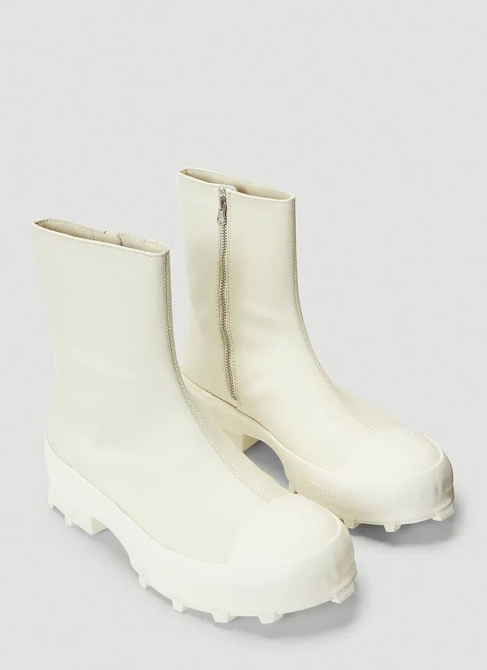 有买鞋焦虑的人看看它，让你的脚趾头也能穿上「极简」和「先锋」