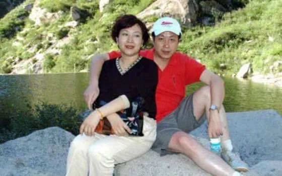 罗京遗孀现状,罗京去世儿子随母改嫁富商