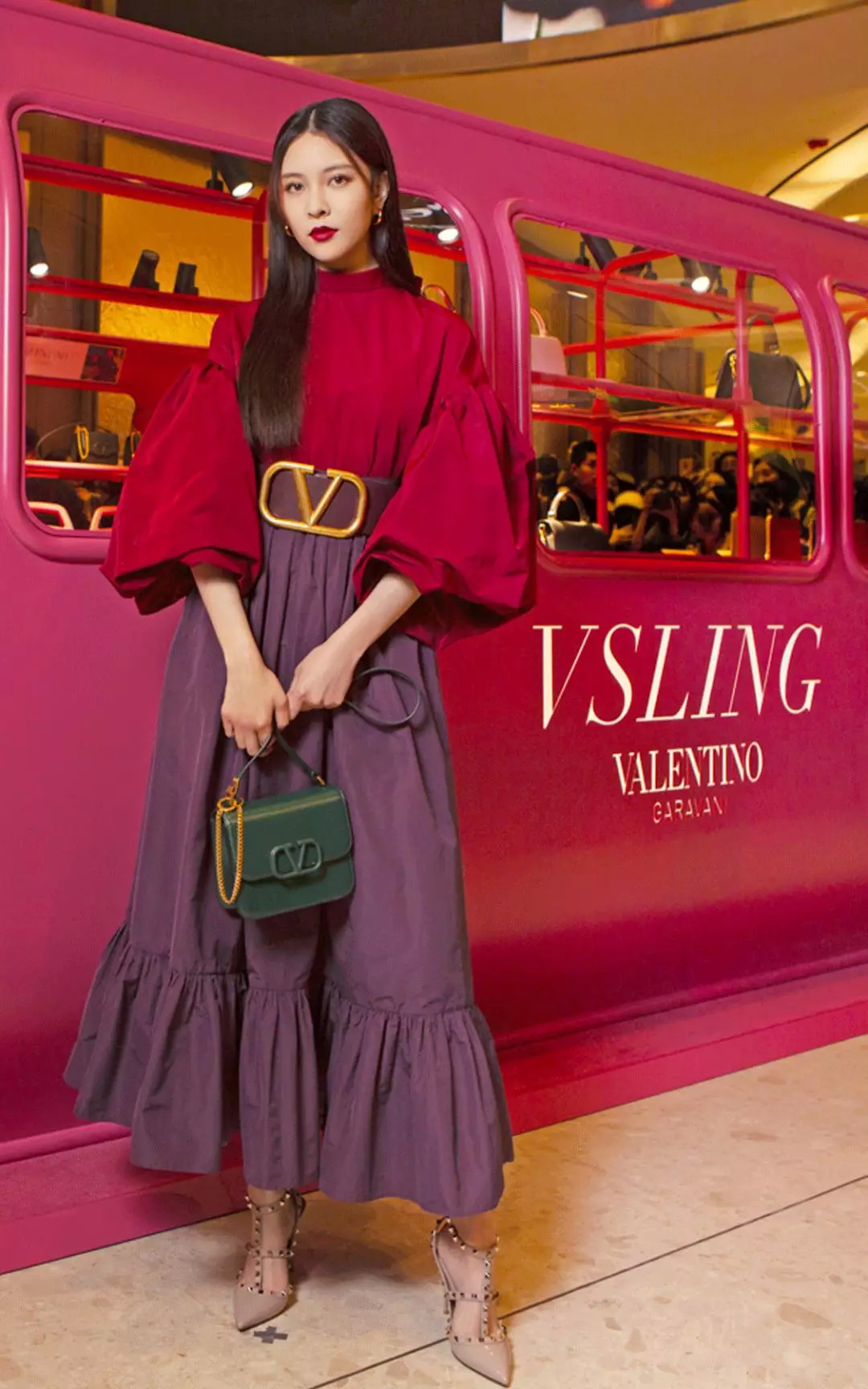 我抓住了一位资深柜员，道出了如何让你掏钱买包的秘密