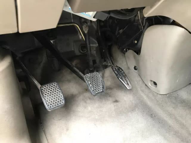 30万豪华个性有逼格的小车怎么选?汽车打蜡与镀晶有什么区别?