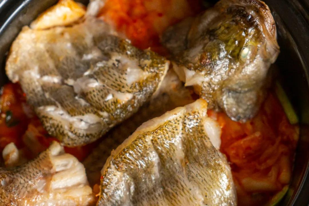 不蒸不炖的鱼怎么做最好吃,鱼肉最好吃的做法不煎不炸不清蒸