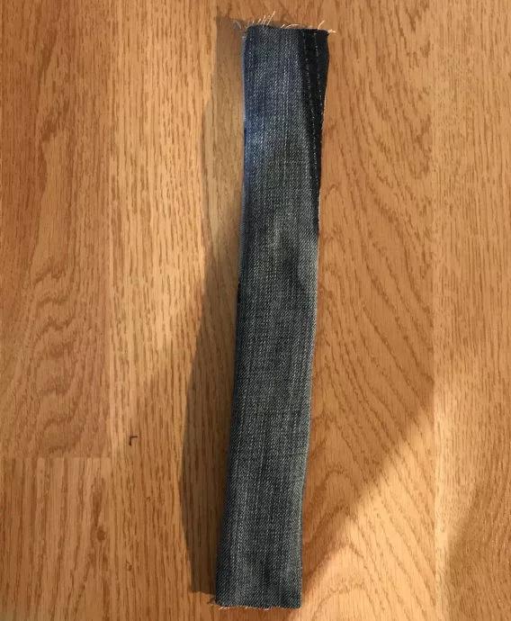 旧牛仔裤的废物利用改造,牛仔裤改双肩背包教程