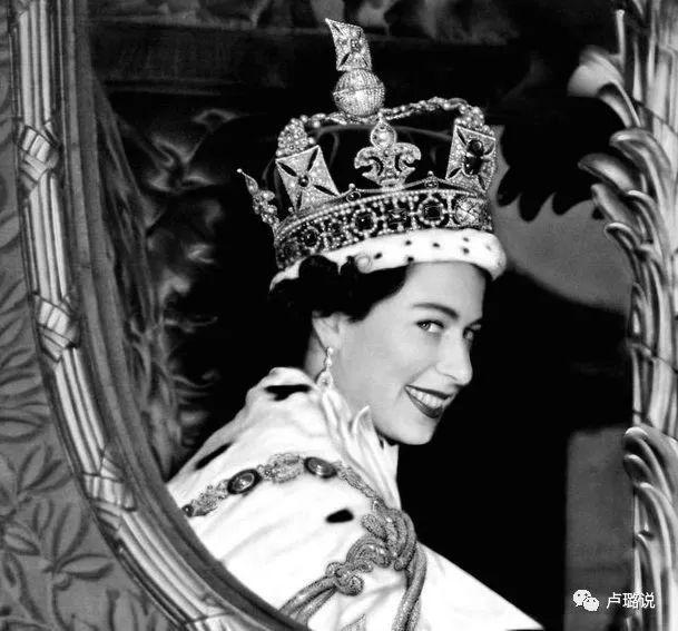 英国女王戴过的皇冠是什么牌子,皇冠有多优雅