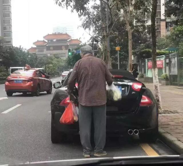 为啥广东人非常喜欢穿拖鞋,终于知道广东人为什么爱穿拖鞋