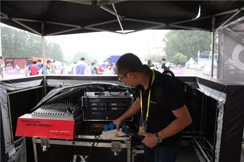 力卡专业无线演出系统全程护航2019江小白YOLO青年文化节