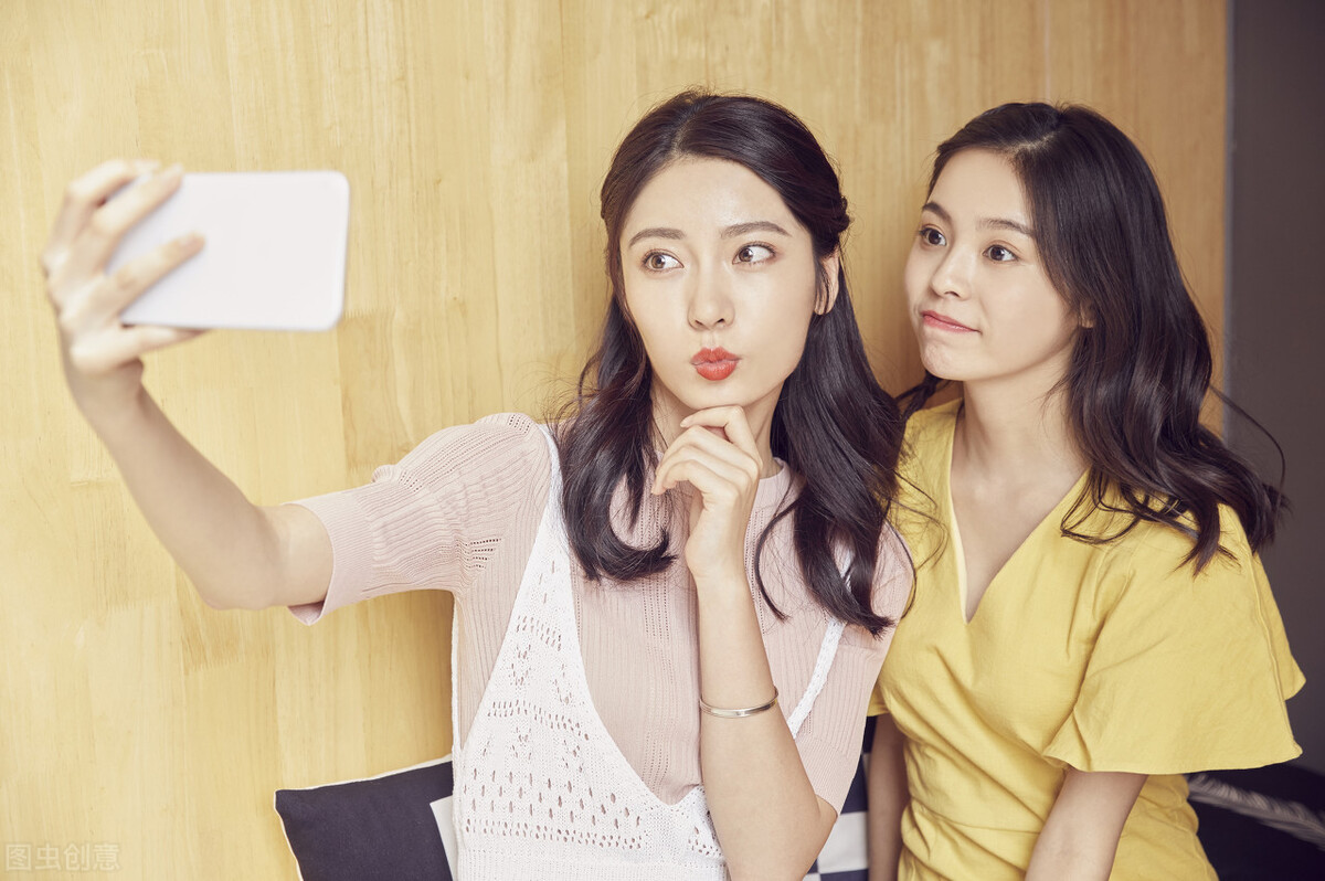 头发几种颜色怎么染均匀,染过头发的再次自己染怎么上色