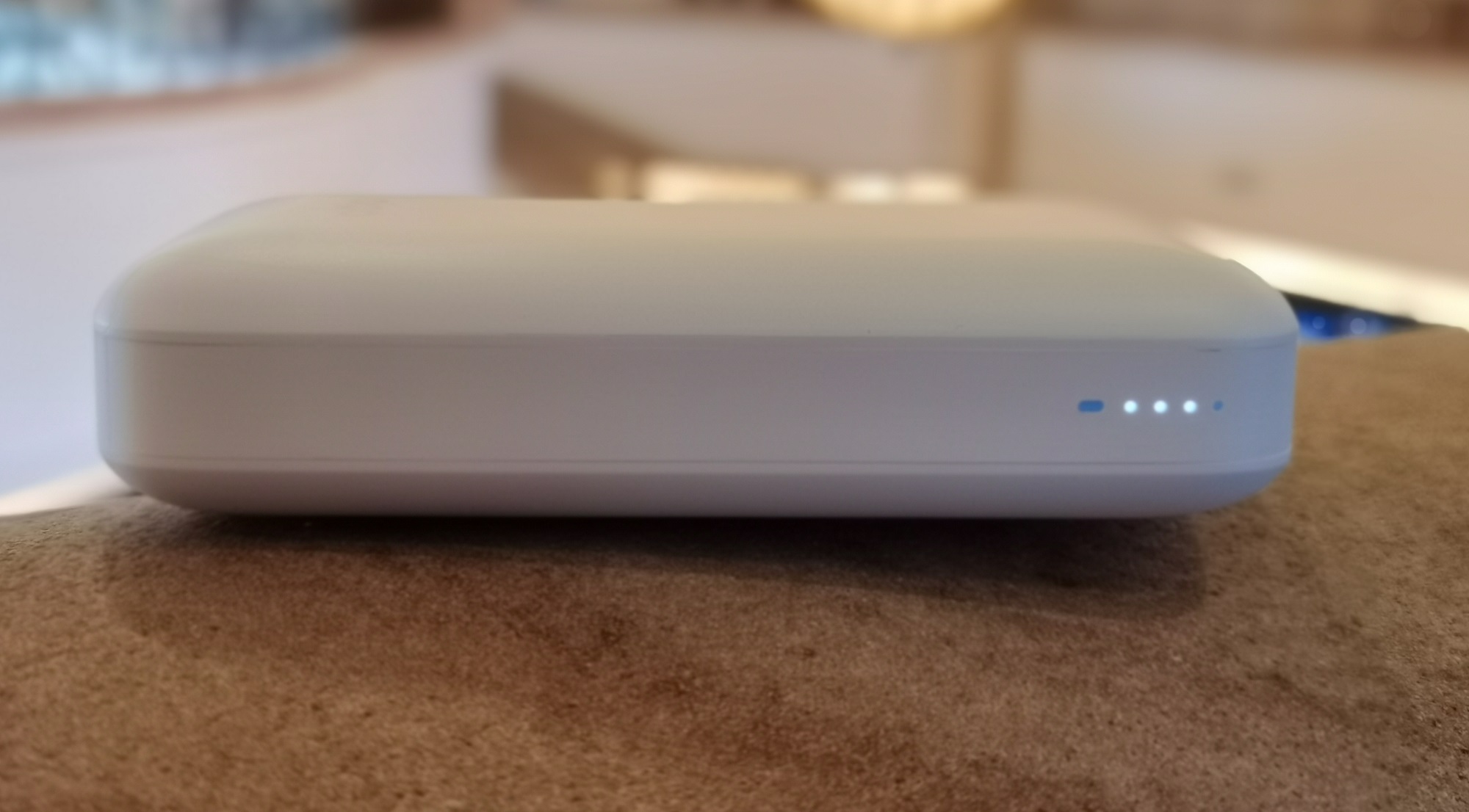 爱国者aigo充电宝x10p,爱国者x10