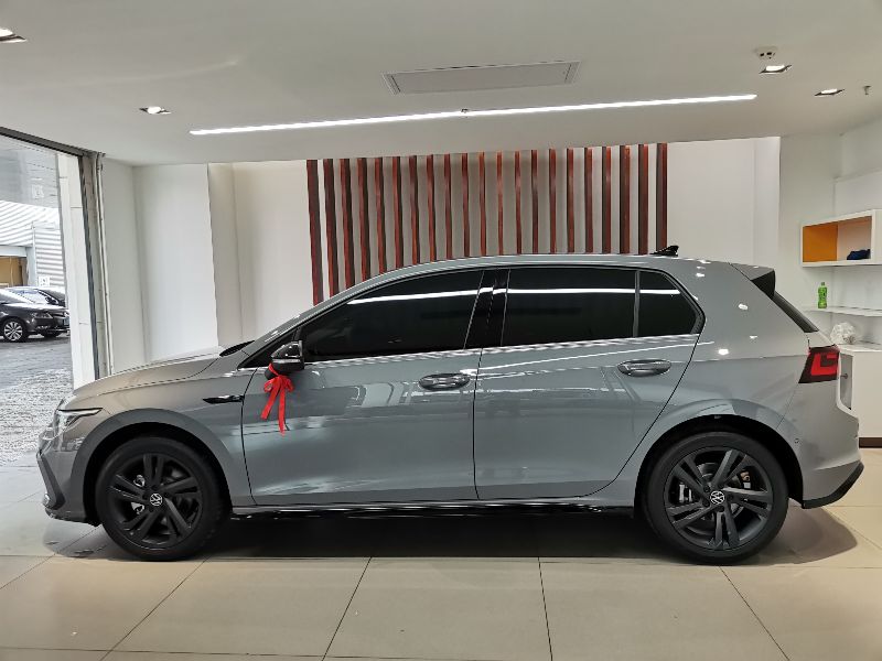 高尔夫8代加装原装倒车影像,高尔夫8代280tsi导航怎么设置