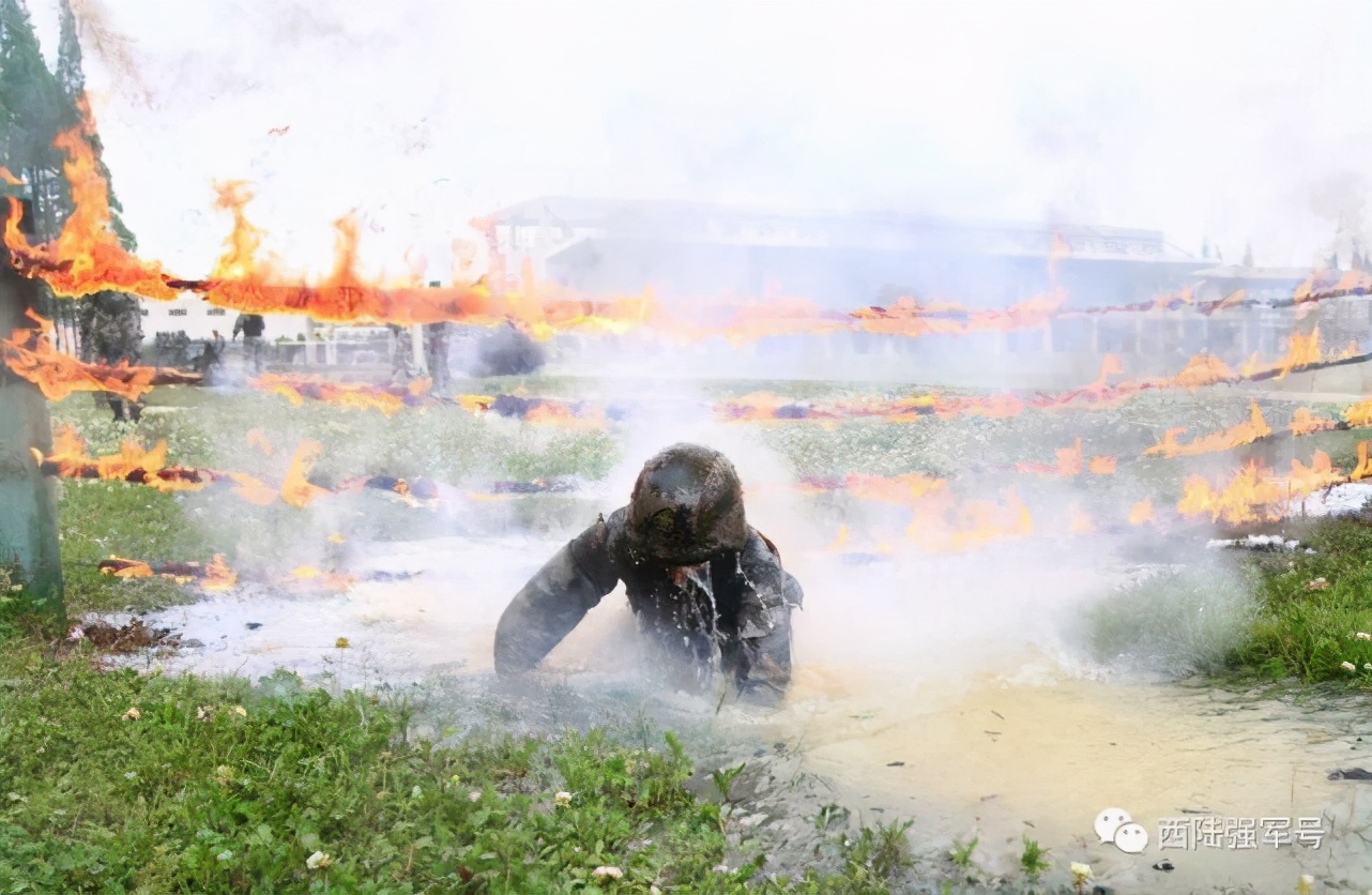 解放军特种部队单兵装备四眼,解放军特种兵新型单兵装备照片
