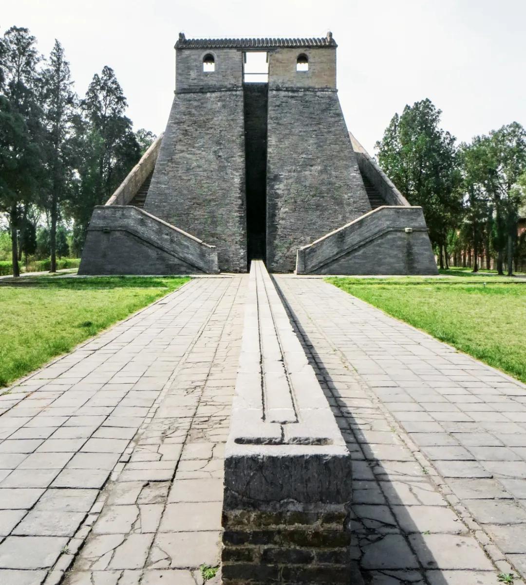 嵩山为何是天下第一山,为什么嵩山是最有气质的