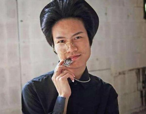 广东小伙罗福兴：11岁创办“杀马特家族”，拒绝富婆追求后怎样
