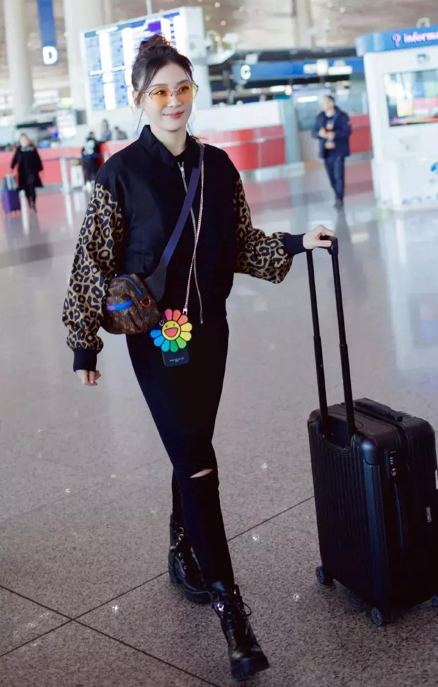 周冬雨的大胆穿搭,周冬雨正确穿搭