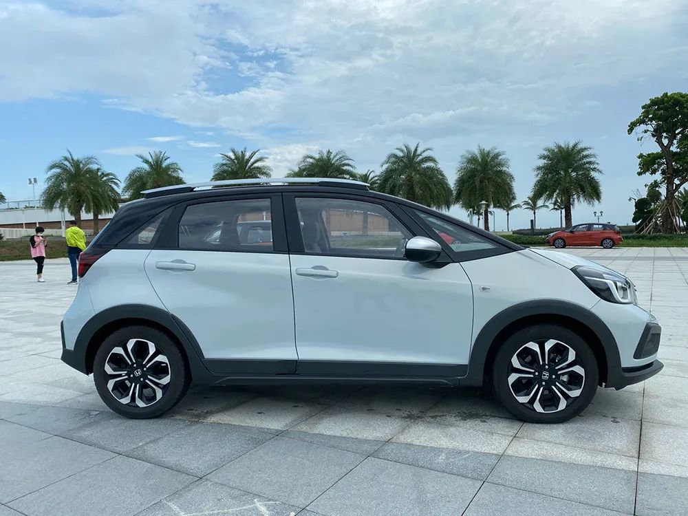 台湾四代飞度试驾视频,飞度4代试驾感受描述