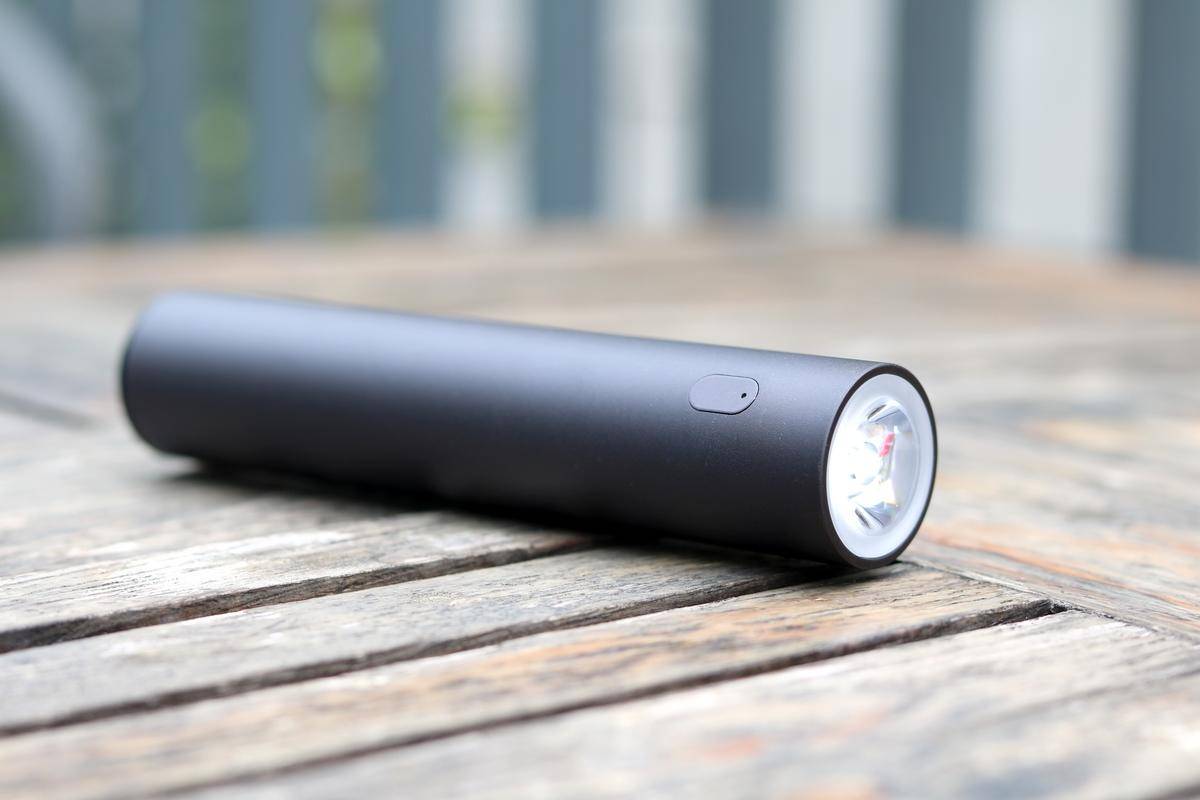 mini强光手电,zmi随身强光手电闪红灯