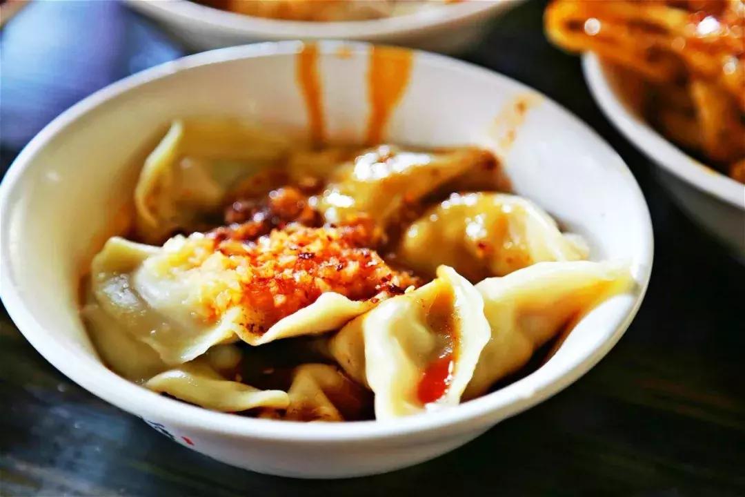 来成都带你去逛春熙路吃小吃,成都吃的特色美食攻略春熙路周围