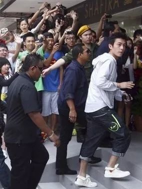 时代抛弃一个人,藤原浩在有限的生命里