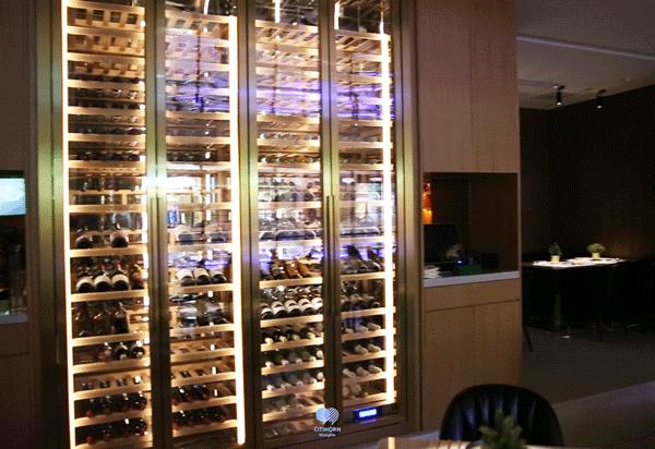 L+Mall的这家灵魂西班牙餐厅，竟要“摸黑”吃？！