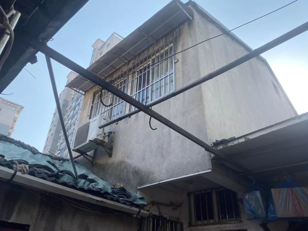 外卖员12小时狂接253单后就地离职,长沙外卖员每天48单倒在出租屋