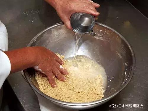 日本豆腐不是豆腐为啥叫豆腐 (日本豆腐跟普通豆腐有什么区别)