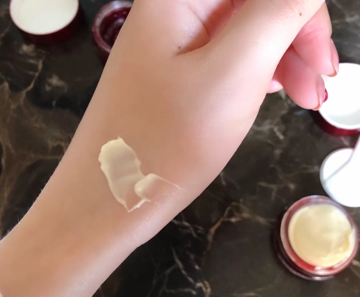 好用的消除黑眼圈的平价眼霜,淡化黑眼圈的平价眼霜推荐