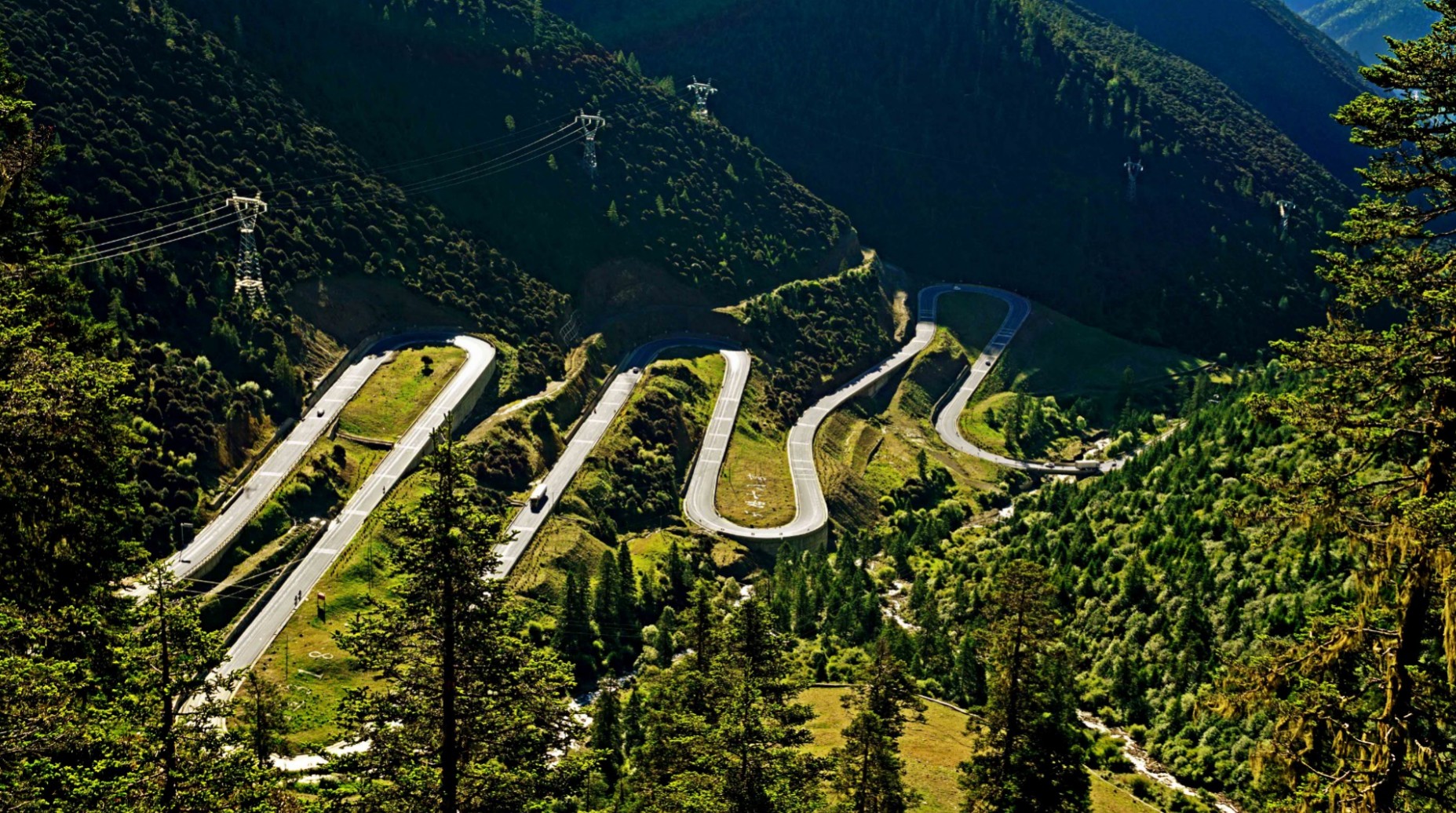 骑摩托车去西藏的旅游视频,摩旅318川藏线摩托车全程视频