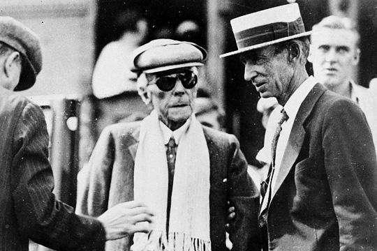 比尔盖茨崇拜的洛克菲勒 (比尔盖茨在哪里谈到洛克菲勒)