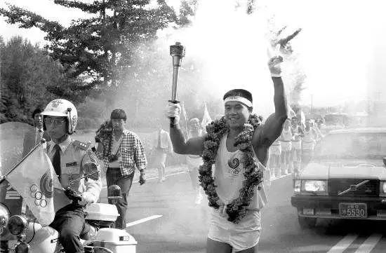 李宁跌落神坛,李宁跌落神坛视频